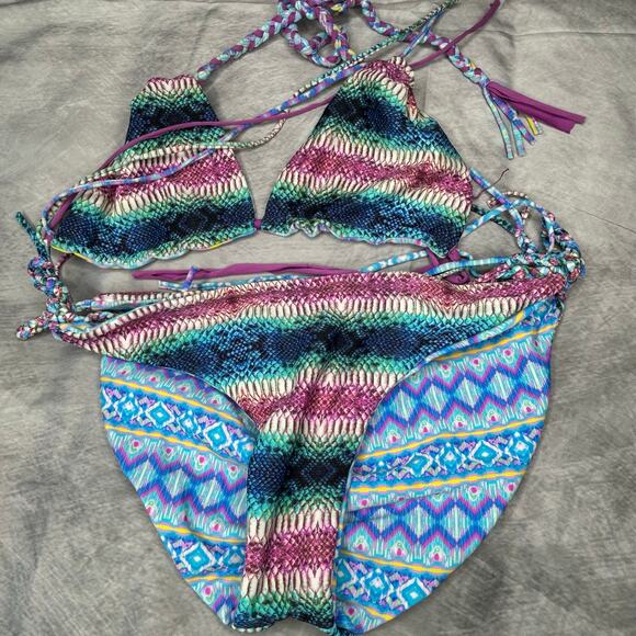 Lot 6 Bikini Swim Suit 3 Tops 3 Bottoms Women M Water Sports Beach Volleyball - Picture 3 of 13